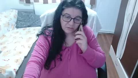 Maya online show from February 25, 7:29 am