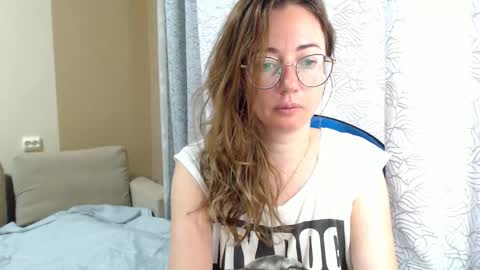 Snapshot of mayacateyes chatting on September 10, 4:23 am Maya online show from September 10, 4:23 am