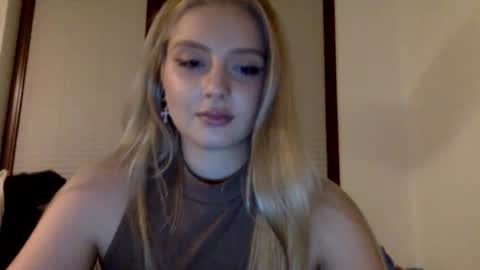 Snapshot of mayaflirt chatting on March 16, 7:07 pm mayaflirt online show from March 16, 7:07 pm