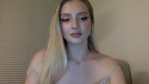 Snapshot of mayaflirt chatting on June 23, 8:29 pm mayaflirt online show from June 23, 8:29 pm