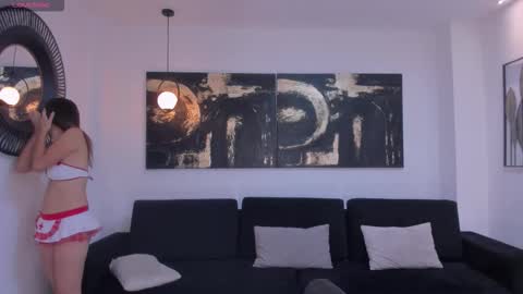 M A Y A    H O F F M A N online show from February 5, 11:15 am