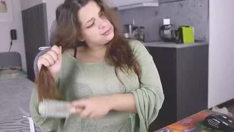 Snapshot of mayaik chatting on November 23, 9:47 pm mayaik online show from November 23, 9:47 pm