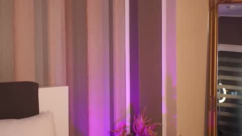 Maya online show from November 1, 5:53 am