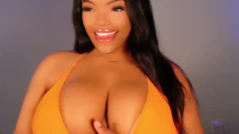 Snapshot of maybabi chatting on November 22, 12:15 pm MayBabi online show from November 22, 12:15 pm