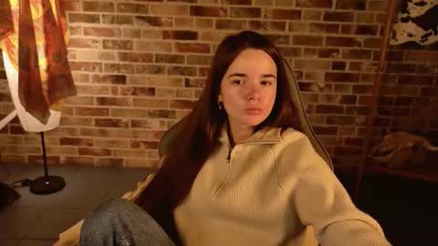 maybloom_ online show from December 3, 5:26 am