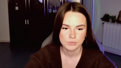 maybloom_ online show from January 5, 5:27 pm