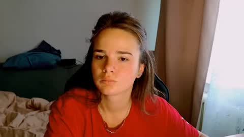 Snapshot of maybloom_ chatting on July 8, 5:34 am maybloom_ online show from July 8, 5:34 am