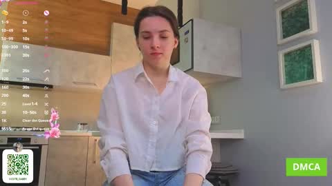 My name Casey  online show from October 11, 4:33 am