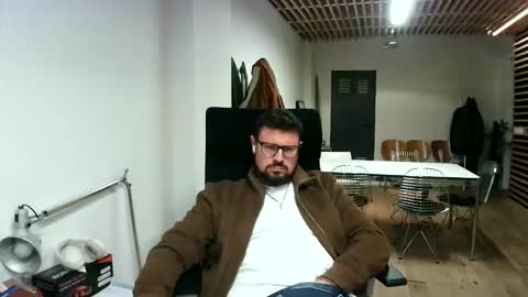 mayde4thbwu online show from May 17, 7:54 pm