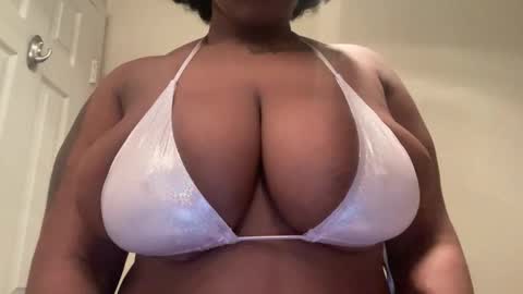 mayluvsu online show from January 18, 6:55 pm