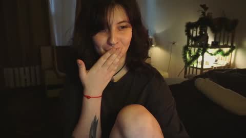 Snapshot of maymary_ chatting on December 27, 8:56 am Mary . online show from December 27, 8:56 am