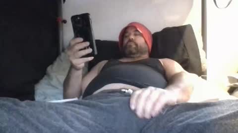 Snapshot of mayoramx chatting on February 7, 4:22 pm Dad bod 43 online show from February 7, 4:22 pm