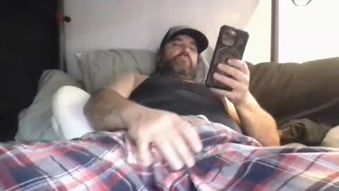 Snapshot of mayoramx chatting on February 10, 4:55 pm Dad bod 43 online show from February 10, 4:55 pm