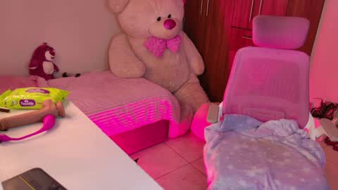 may online show from April 8, 11:27 pm