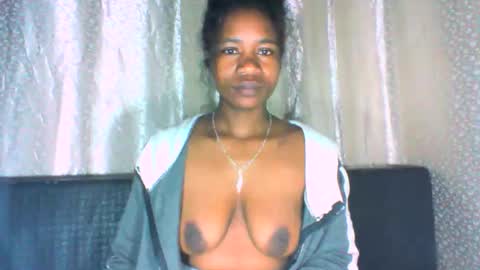 mayrah online show from October 12, 12:09 am