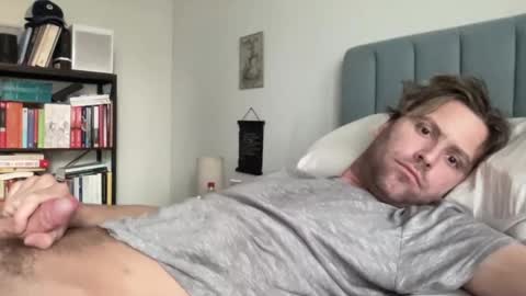 Snapshot of mbnc chatting on December 18, 6:57 pm lol online show from December 18, 6:57 pm