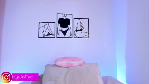 Ellie online show from May 15, 8:38 pm