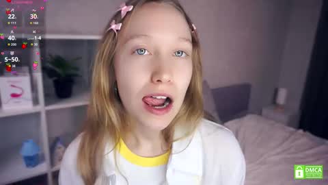 Snapshot of mckenziedyen chatting on November 27, 6:37 am Mary online show from November 27, 6:37 am