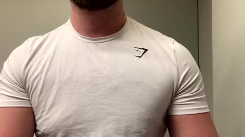 Snapshot of mcr8080 chatting on January 7, 5:33 am mcr8080 online show from January 7, 5:33 am