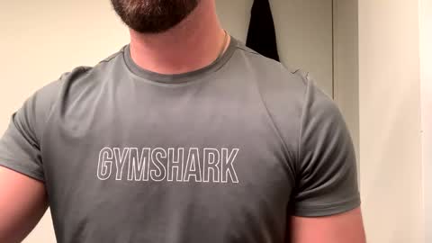 Snapshot of mcr8080 chatting on January 8, 4:54 pm mcr8080 online show from January 8, 4:54 pm