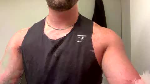 Snapshot of mcr8080 chatting on January 16, 6:35 am mcr8080 online show from January 16, 6:35 am