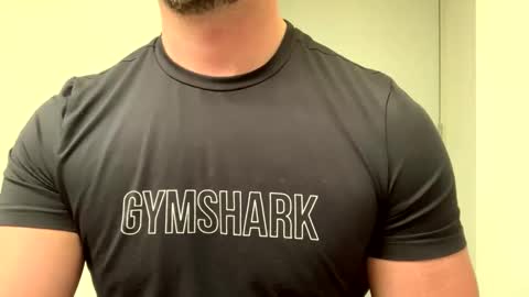 Snapshot of mcr8080 chatting on February 13, 7:24 am mcr8080 online show from February 13, 7:24 am