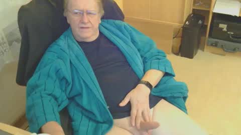 mcswis6 online show from April 1, 4:24 am