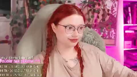 Snapshot of me_hanna chatting on June 16, 3:31 am Hanna online show from June 16, 3:31 am