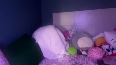 meadowmoon3 online show from April 4, 6:22 am