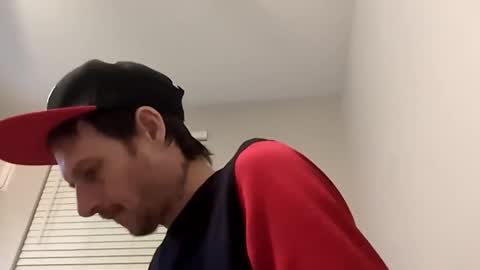 Snapshot of meanfinger chatting on February 3, 7:02 am Jizzy online show from February 3, 7:02 am