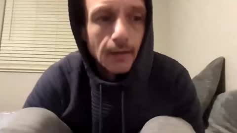 Snapshot of meanfinger chatting on February 7, 2:15 am Jizzy online show from February 7, 2:15 am