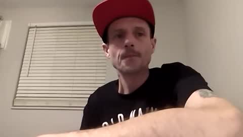 Snapshot of meanfinger chatting on February 12, 3:01 am Jizzy online show from February 12, 3:01 am