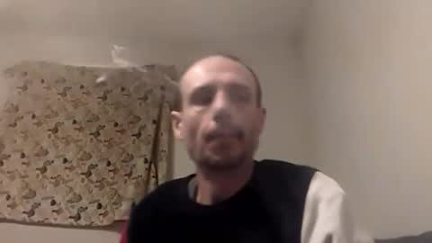 Snapshot of meanfinger chatting on February 23, 7:06 am Jizzy online show from February 23, 7:06 am