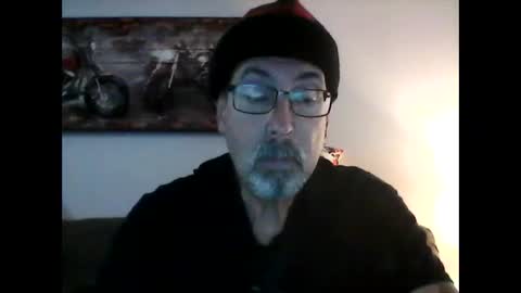 me at home online show from December 20, 1:11 pm