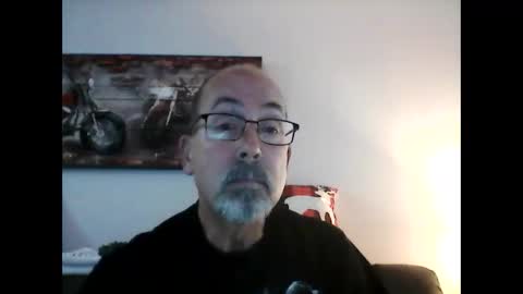 me at home online show from December 25, 8:50 pm