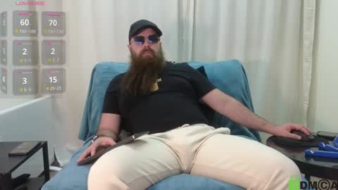 Snapshot of meaty_roll chatting on January 11, 10:19 am Meaty Roll online show from January 11, 10:19 am