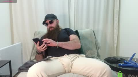 Snapshot of meaty_roll chatting on January 22, 1:53 am Meaty Roll online show from January 22, 1:53 am