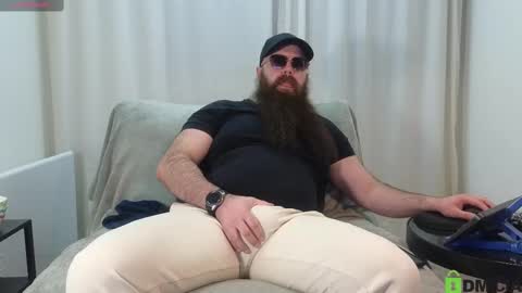 Snapshot of meaty_roll chatting on February 19, 4:22 pm Meaty Roll online show from February 19, 4:22 pm