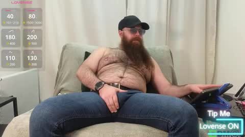 Snapshot of meaty_roll chatting on February 22, 8:20 pm Meaty Roll online show from February 22, 8:20 pm