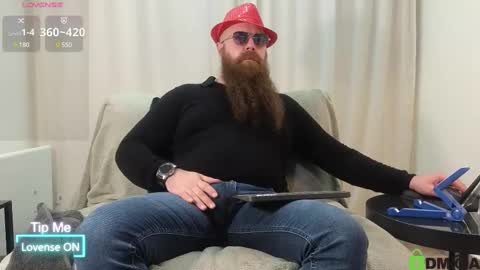 Snapshot of meaty_roll chatting on March 6, 5:11 pm Meaty Roll online show from March 6, 5:11 pm