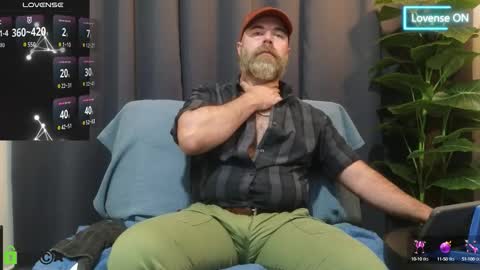 Snapshot of meaty_roll chatting on September 16, 2:34 am Meaty Roll online show from September 16, 2:34 am