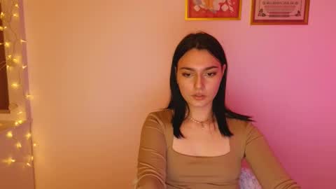 Dina online show from February 25, 4:42 pm