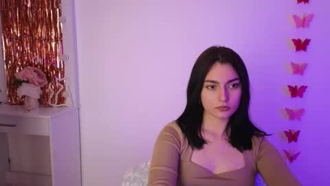 Dina online show from March 10, 3:52 pm