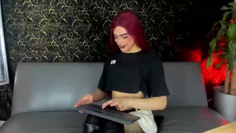 Medusa Ts online show from November 2, 11:23 am