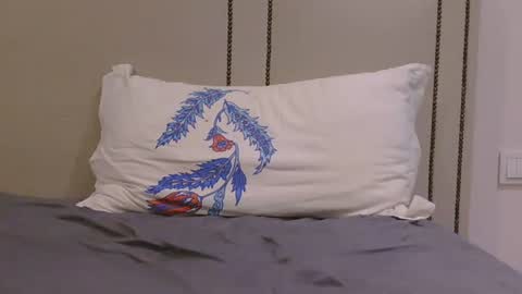 medusalady online show from April 16, 8:37 am