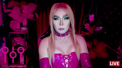 THE QUEEN ALPHA   Queen Medusa Prey online show from February 13, 4:08 am