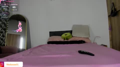 medussa13 online show from February 25, 12:04 pm