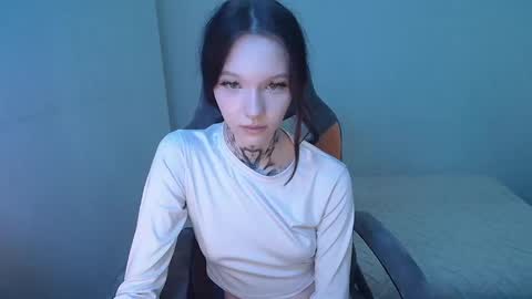 mefwhOre online show from January 28, 7:10 pm