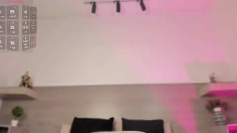   online show from April 16, 9:39 pm