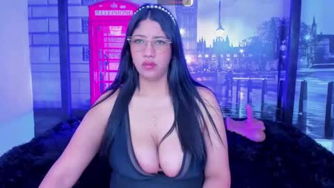 Megan online show from October 4, 7:01 pm
